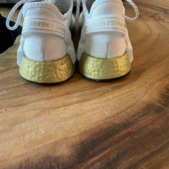 Adidas NMD R1 V2 - Picture 4 of 7